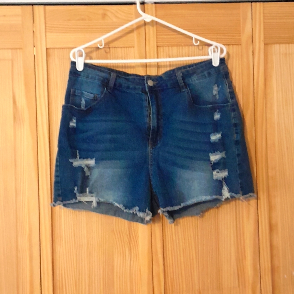Womans Distressed Denim Shorts Sz 1XL